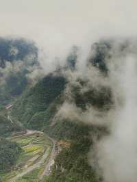 矮寨大橋如雲端