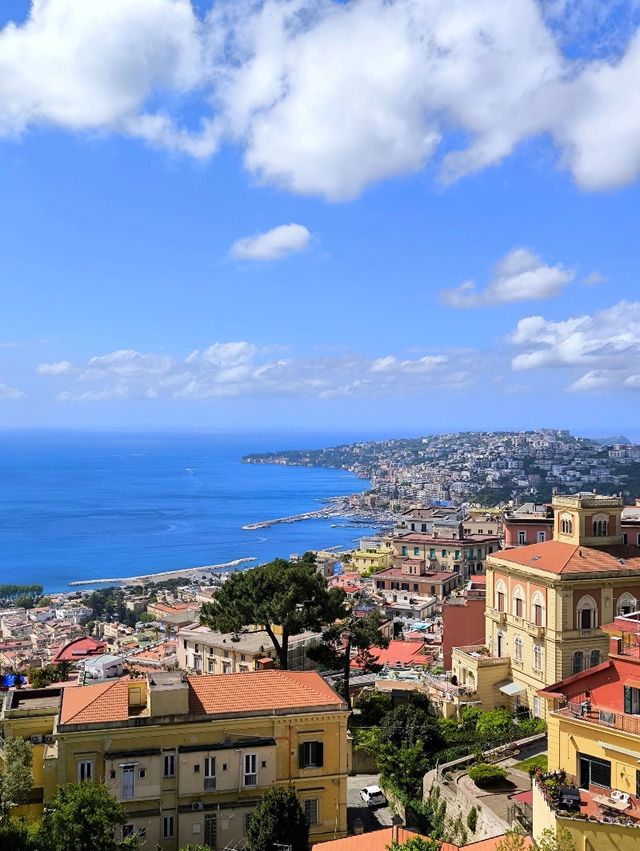 All Aboard the Frecciarossa: Your Ultimate Guide to Train Travel from Rome 🇮🇹 to Naples 🚂✨