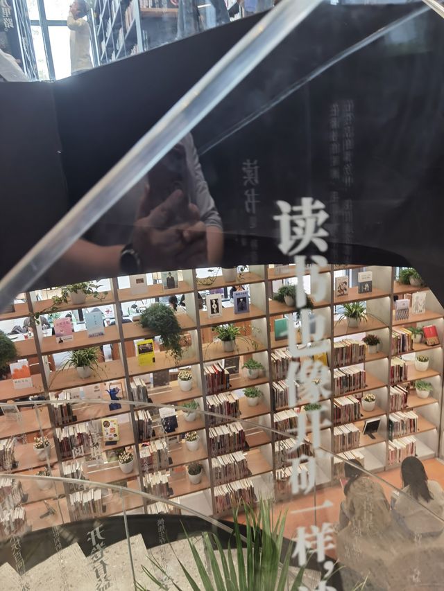 去掉圍牆的公園怎能讓人不愛