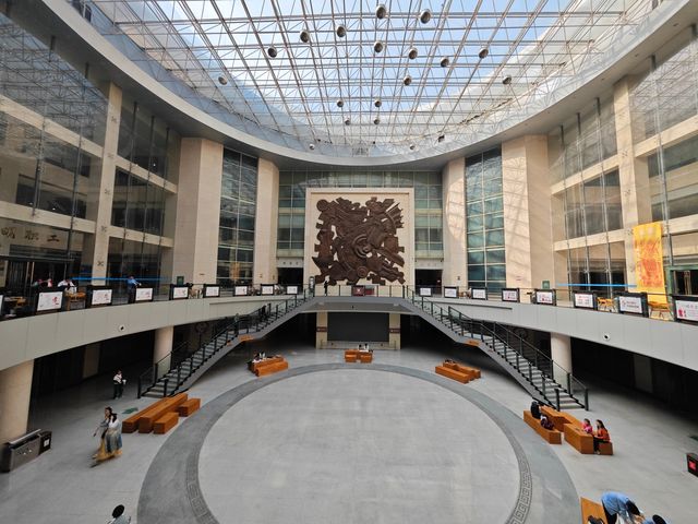 這座外觀為四方覆斗狀的博物館是打開安陽歷史的百科全書