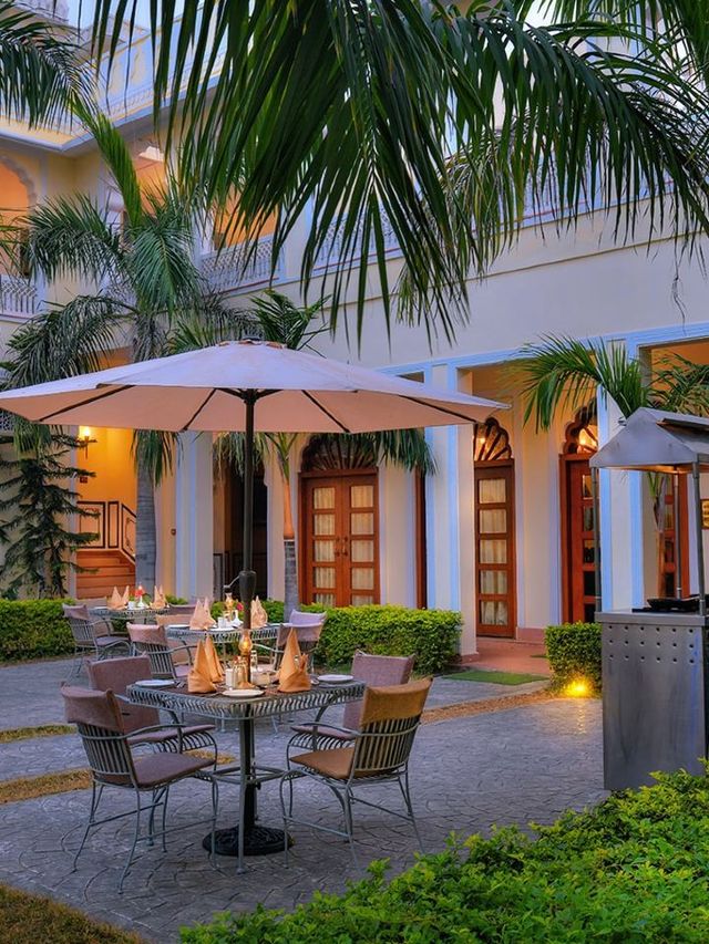 🐯✨ Jungle Luxury Awaits in Ranthambore 🌿🛌