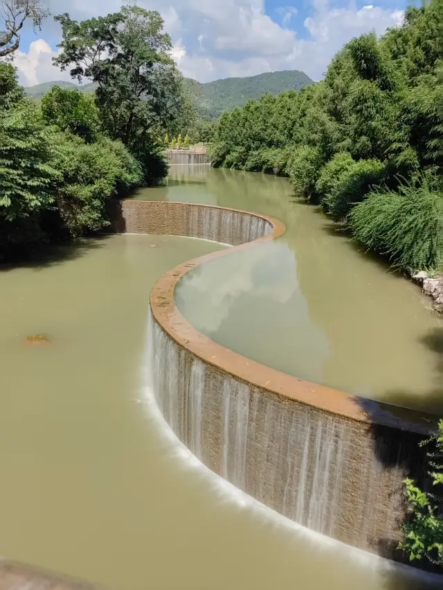 Mile Jinpingshan Scenic Area.
