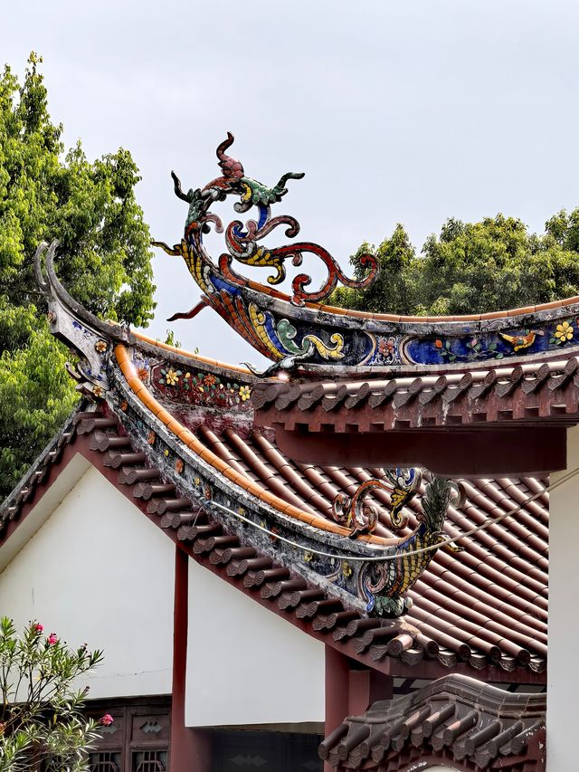 探秘嶺南古韻,珠璣巷裡尋根源。 探秘嶺南古韻,珠璣巷裡尋根源。