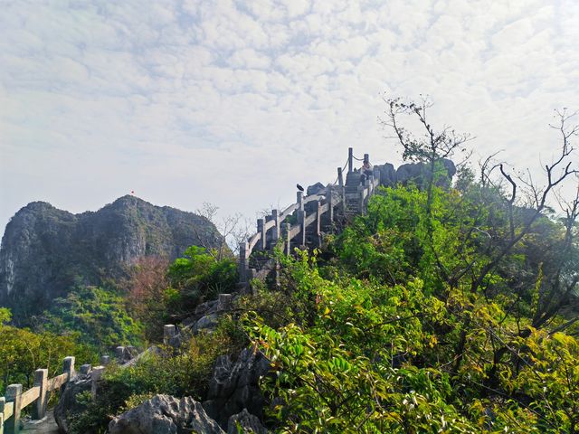 桂林西山爬山記~。