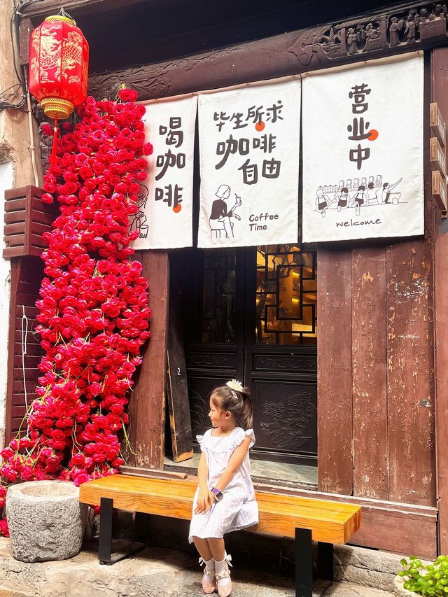 小長假去哪玩，快來這裡玩吧～。