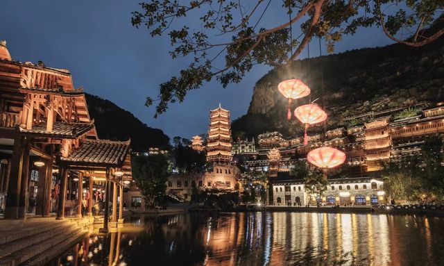 峰林布依景區位於黔西南布依族苗族自治州興義市