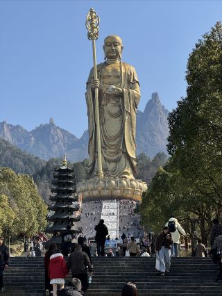 九華山地藏菩薩大佛，99米