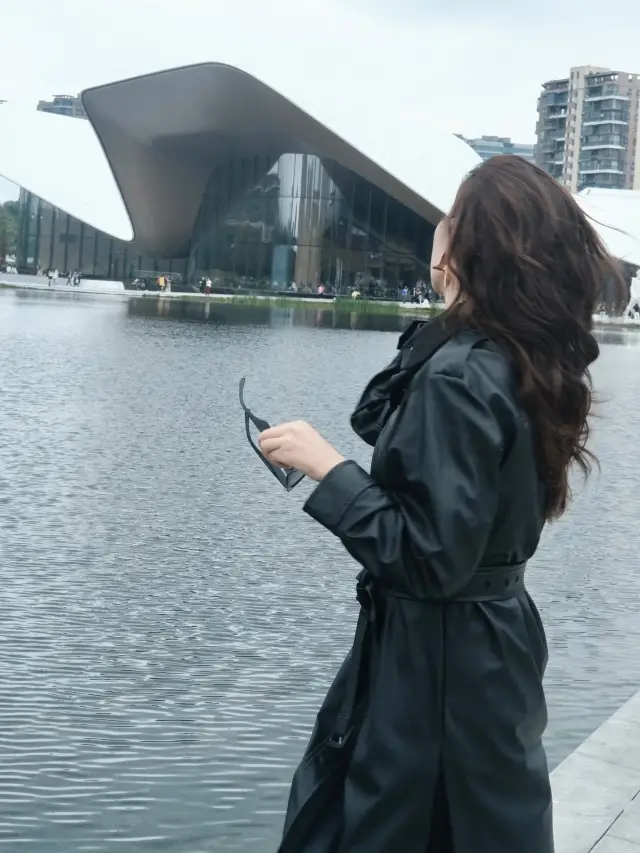 Nơi này ở Thành Đô có cảm giác hơi giống Nhà hát Opera Sydney!