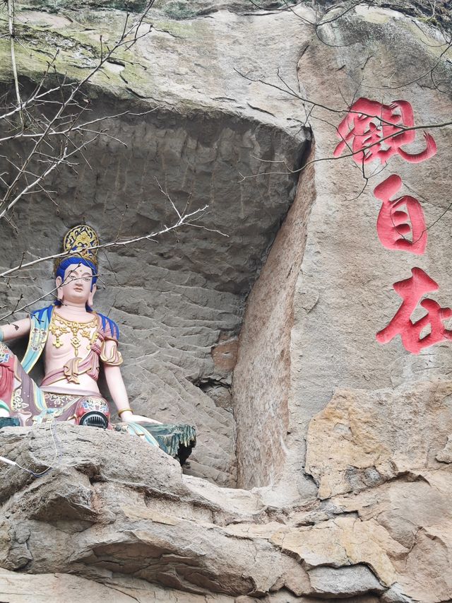 瀘州金龍寺：禪意間的心靈歸途