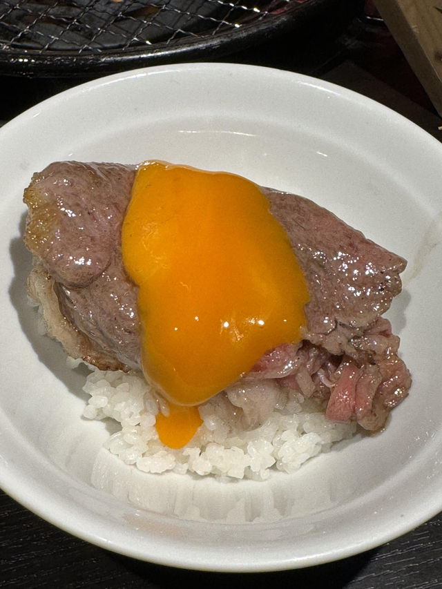 新宿必衝！這家烤肉店讓我秒變瘋狂安利怪！焼肉29テラス真的太絕了，神戶牛直接封神🥩！