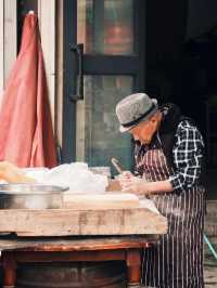 喀什阿瓦提鄉大巴扎，充滿新疆本地人嘅生活氣息