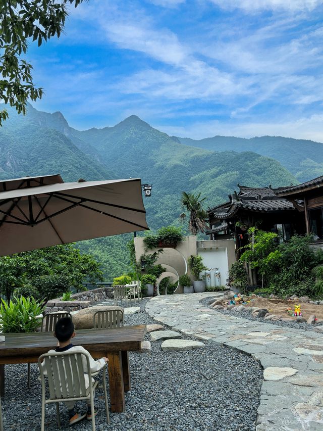 衢州避暑聖地終於搵到啦！懸崖露台獨攬成片山景