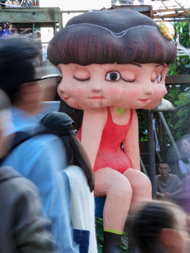 闖入成都童話廢鐵鎮！大人小孩都玩瘋！