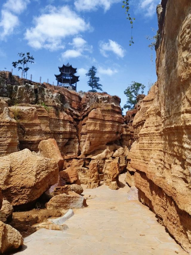 穿越掛壁公路，邂逅秦巴深山最絢爛的秋色