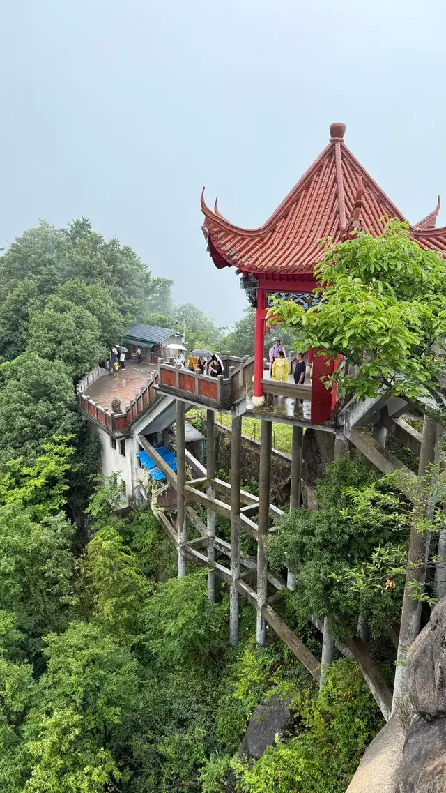 九華山百歲宮｜在雲端遇見600年不腐的“
