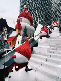 陸家嘴冰雪王國真冰場，人均30元即可滑冰