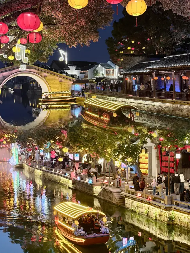 Night Tour of Huishan Ancient Town｜Travel Through a Millennium to Encounter the Jiangnan Version of "Along the River During the Qingming Festival"
