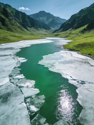 April in Qinghai｜Wandering for Peace, Unlocking Unique Hidden Gems Without Repetition Across the Web