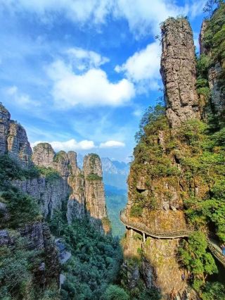 広西の北帝山は、本当に小さな張家界のような雰囲気がある