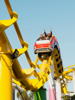 Customize a private car tour of California! Land in Los Angeles and create your own DIY route