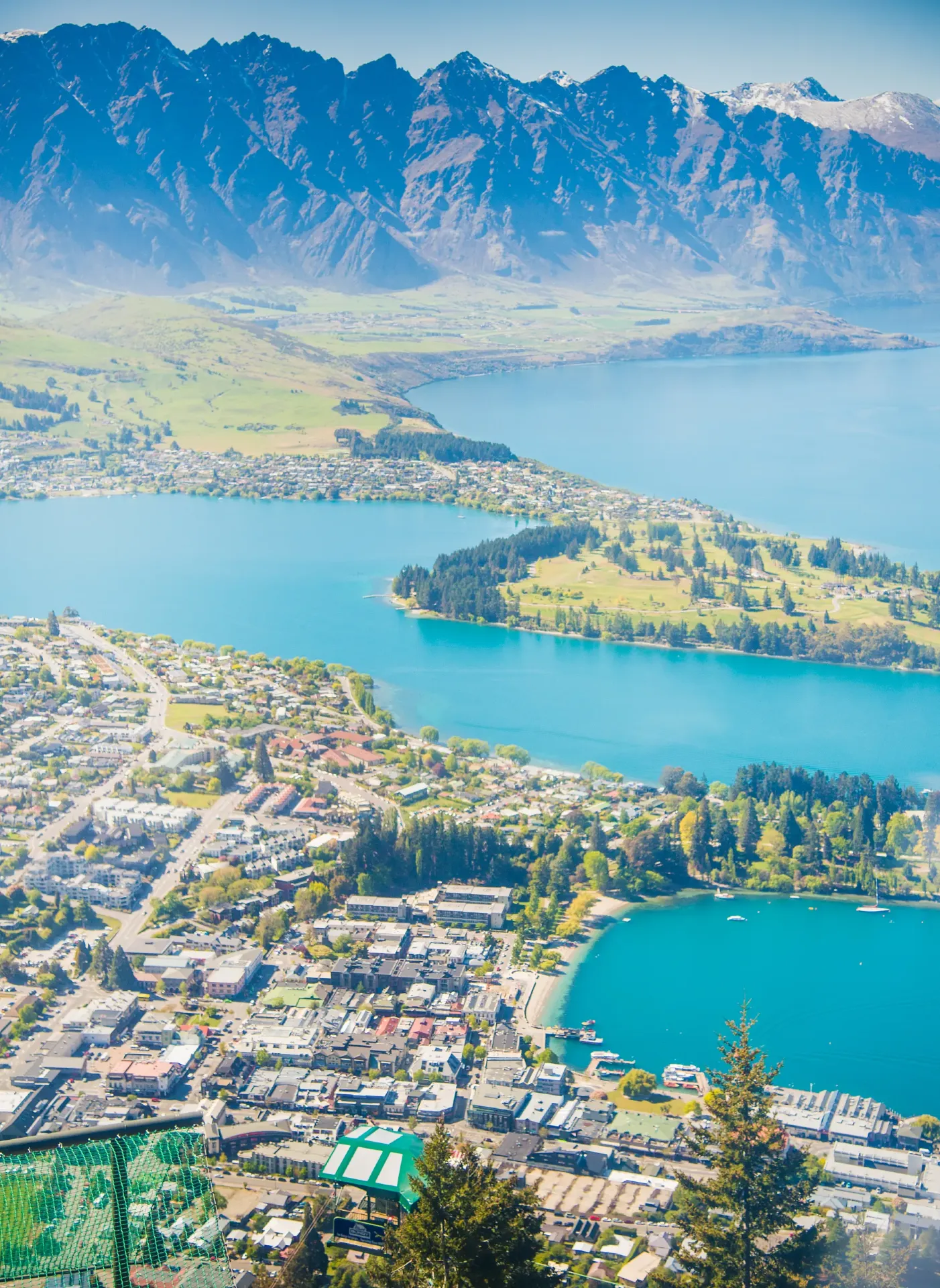 Don't just look at the scenery in New Zealand! This South Island route will spoil your taste buds.