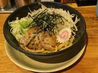 東京・高田馬場。100円ガチャガチャで運試し『らあ麺やったる！高田馬場本店』