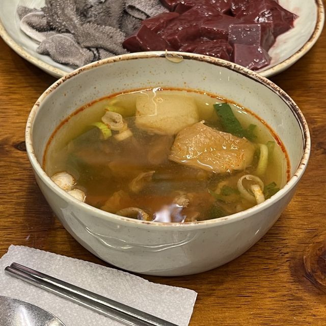 【韓国ソウル・広蔵市場】ユッケ通りで最初に開店したユッケ専門店「ユッケチャメチッ1号店」