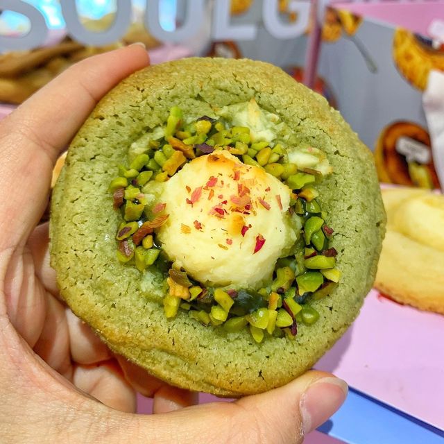 忌廉芝士夾心同美式曲奇口味