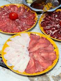 超人氣深圳現切牛肉火鍋