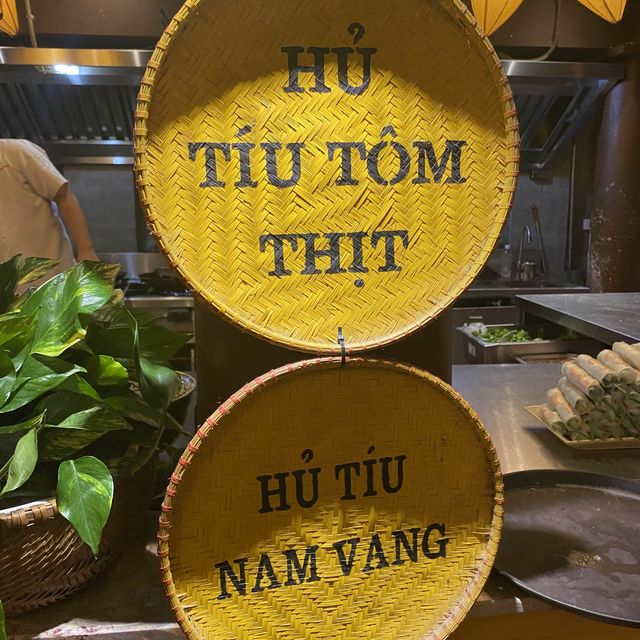 ハノイでおしゃれにベトナム料理を食べるならここ！！　Quan An Ngon