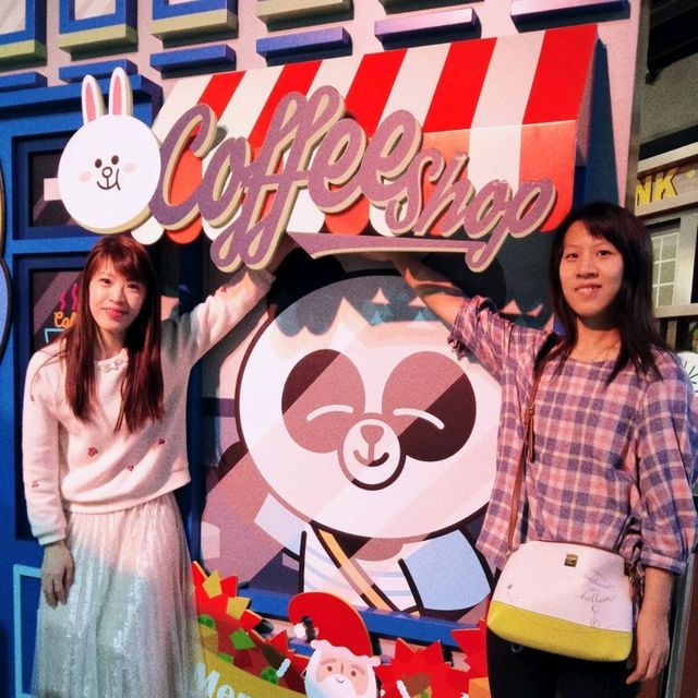 大人小孩都喜歡的歡樂line friends展😊