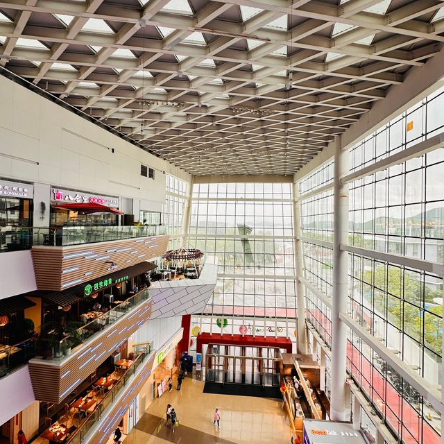 海邊的大型商場壹海城One Mall