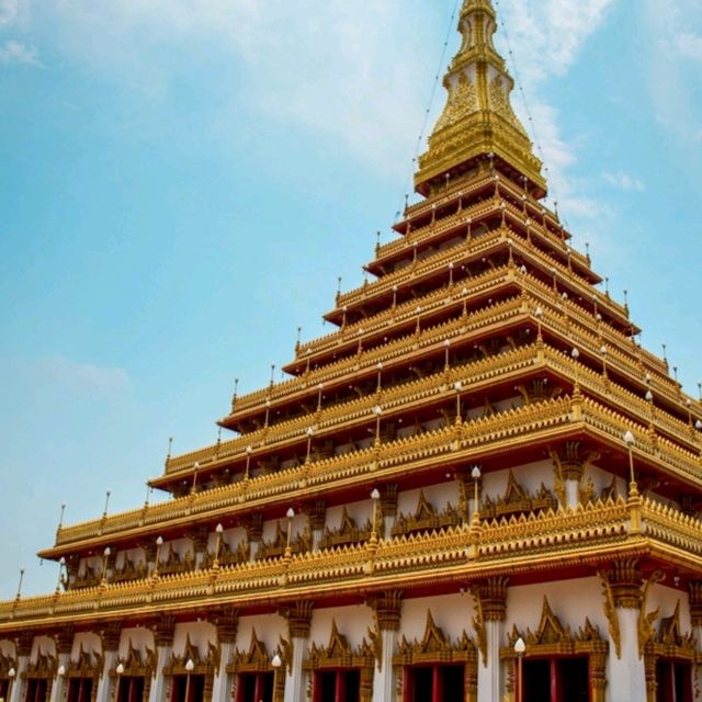 พระมหาธาตุแก่นนคร