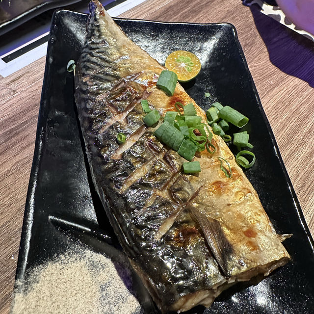 台北東區必吃小酌平價串燒，串在一起平價串燒！好吃、好氣氛，快來吃看看！