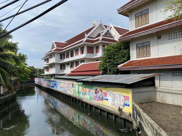 泰國曼谷華麗的「水門寺」