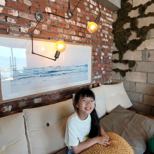예쁜 파도리 해수욕장이 한눈에, 해피준 카페🍹