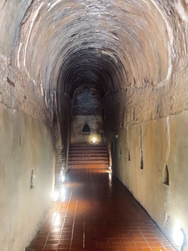 The Tunnel Temple In Thailand⁉️👀🇹🇭