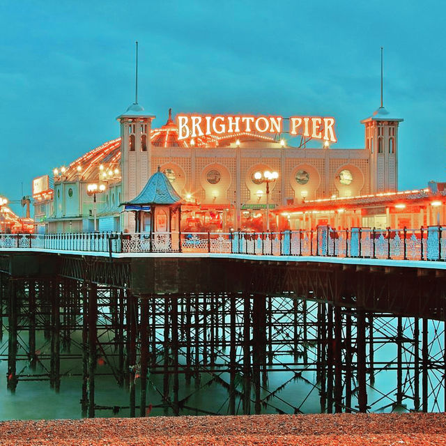 Beachfront day at Brighton Pier, England 🇬🇧