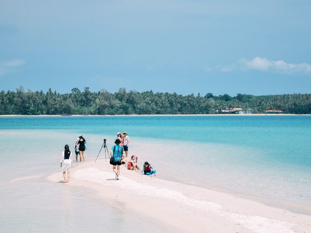 🏝️ เกาะขาม ทะเลแหวกที่สวยที่สุดในภาคตะวันออก!