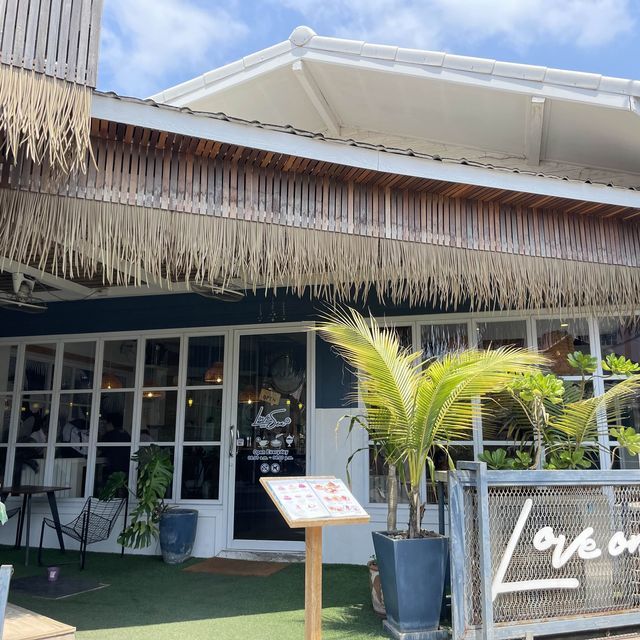 【ラン島】南国風のオシャレcafe