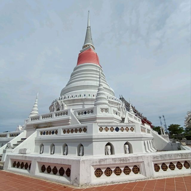 สักการะองค์พระสมุทรเจดีย์