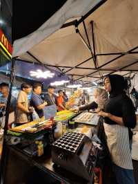 🦞 Exploring Lee Gardens Night Market!