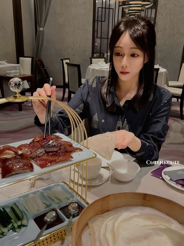 香港這乳鴿外皮卜卜脆🌟很神‼️好吃到無語