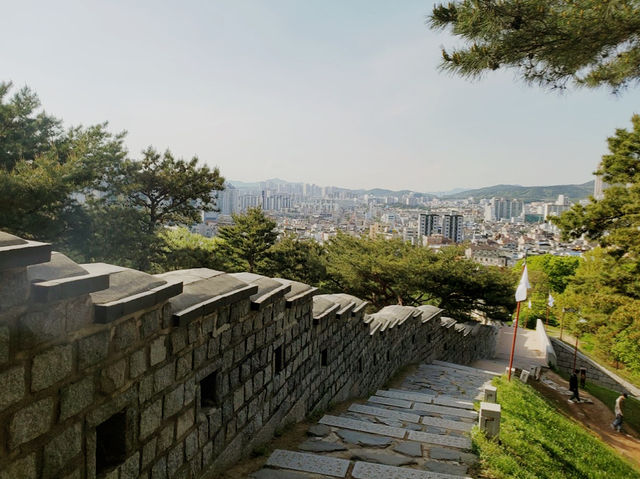 Hwahong Gate (Hwahongmun, Buksumun)