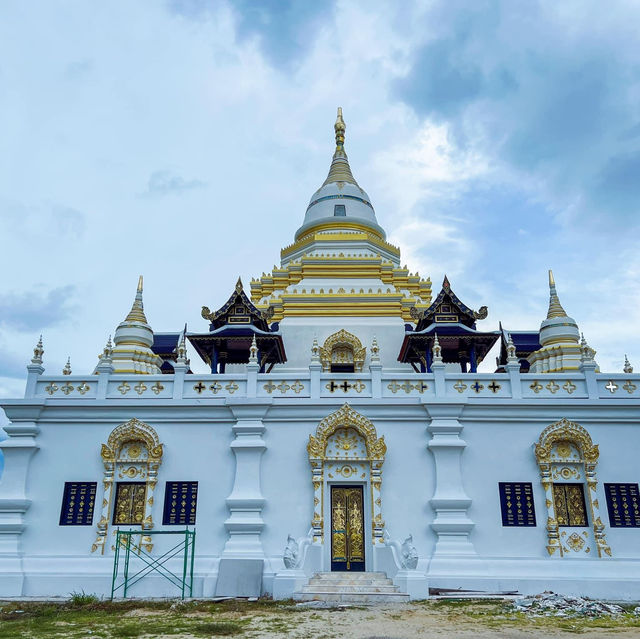 วัดพระนางจามเทวี