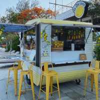 คาเฟ่เลม่อนสุดชิคริมทะเล @หัวหิน