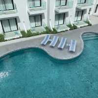 Kram โรงแรมสระว่ายน้ำสีฟ้าสดใส