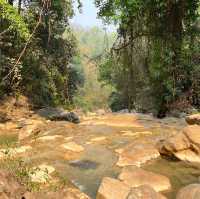 เที่ยวเมืองรอง ลำพูน น้ำตกก้อหลวง สวยตาแตก