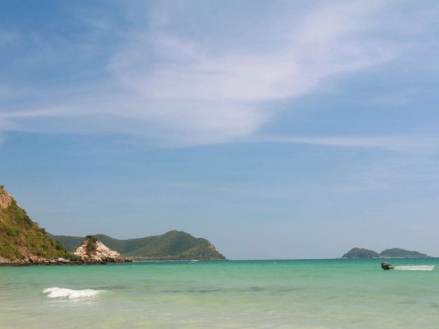 เที่ยวทะเลใสๆ ที่หาดน้ำใส