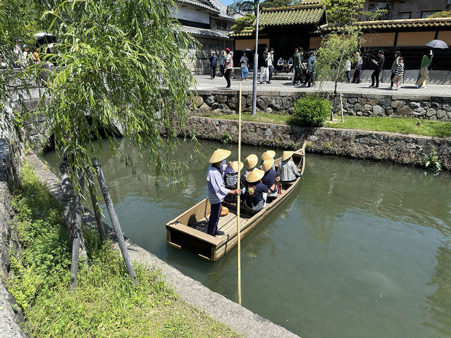 岡山・倉敷。美観地区、倉敷川の『くらしき川舟流し』